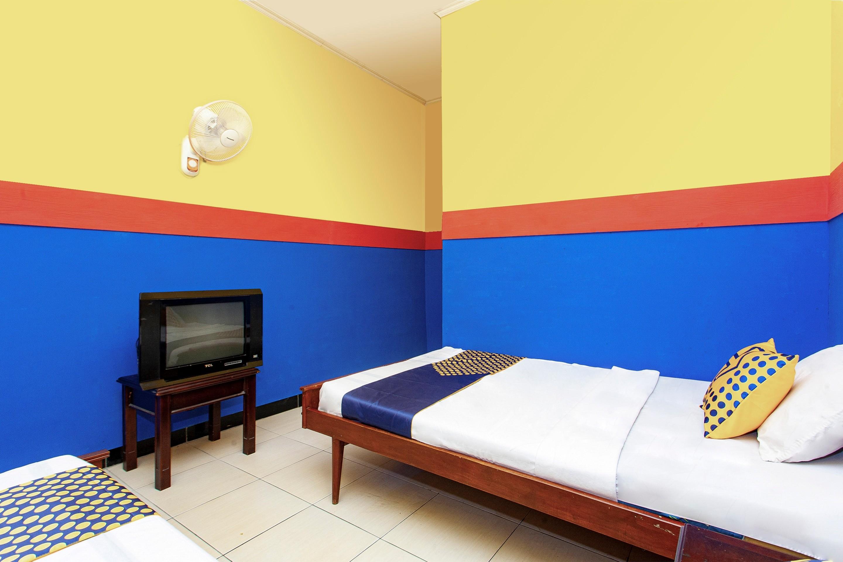 The Paragon Hotel Cilacap Redpartner Exteriör bild