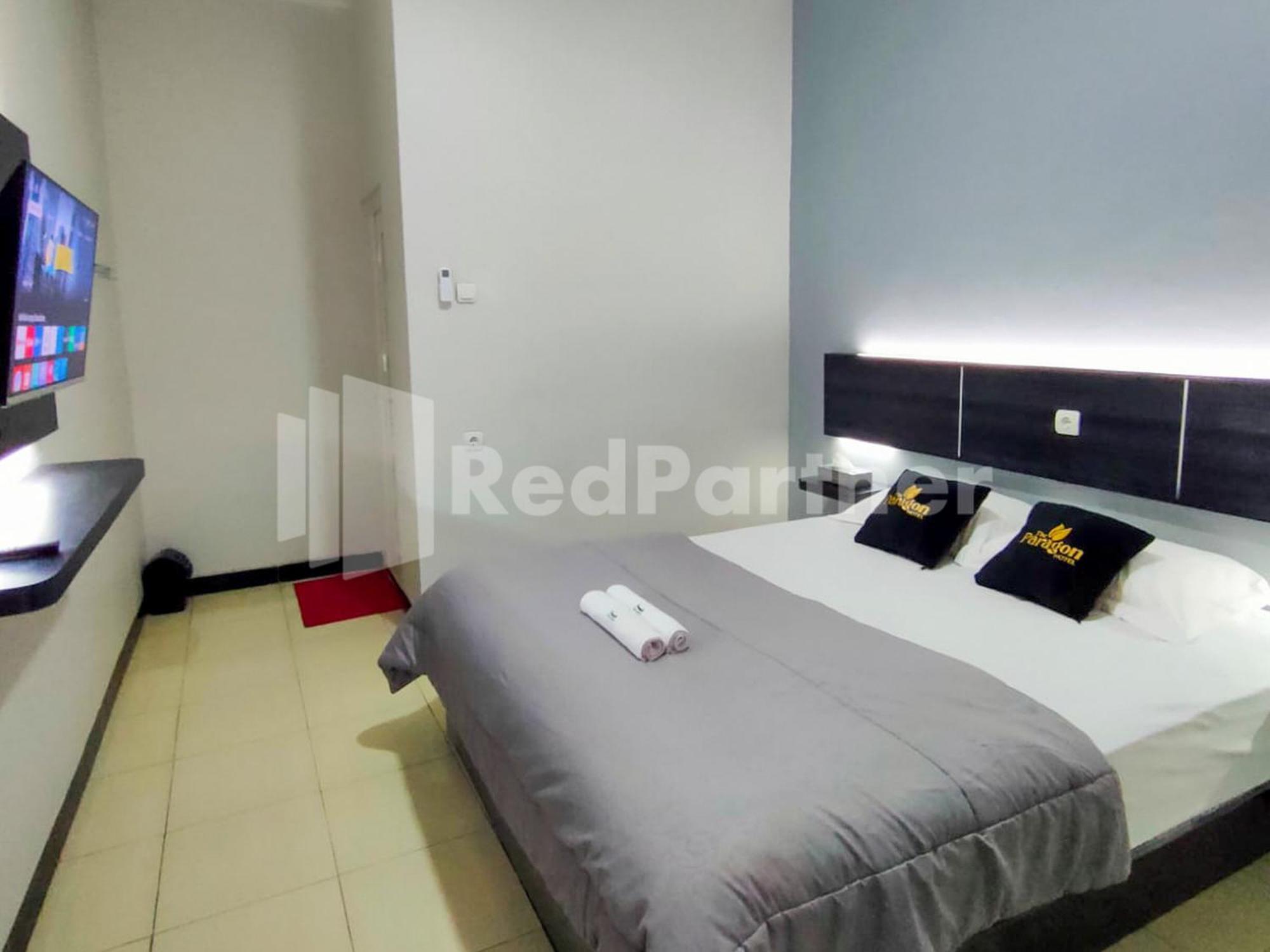 The Paragon Hotel Cilacap Redpartner Exteriör bild
