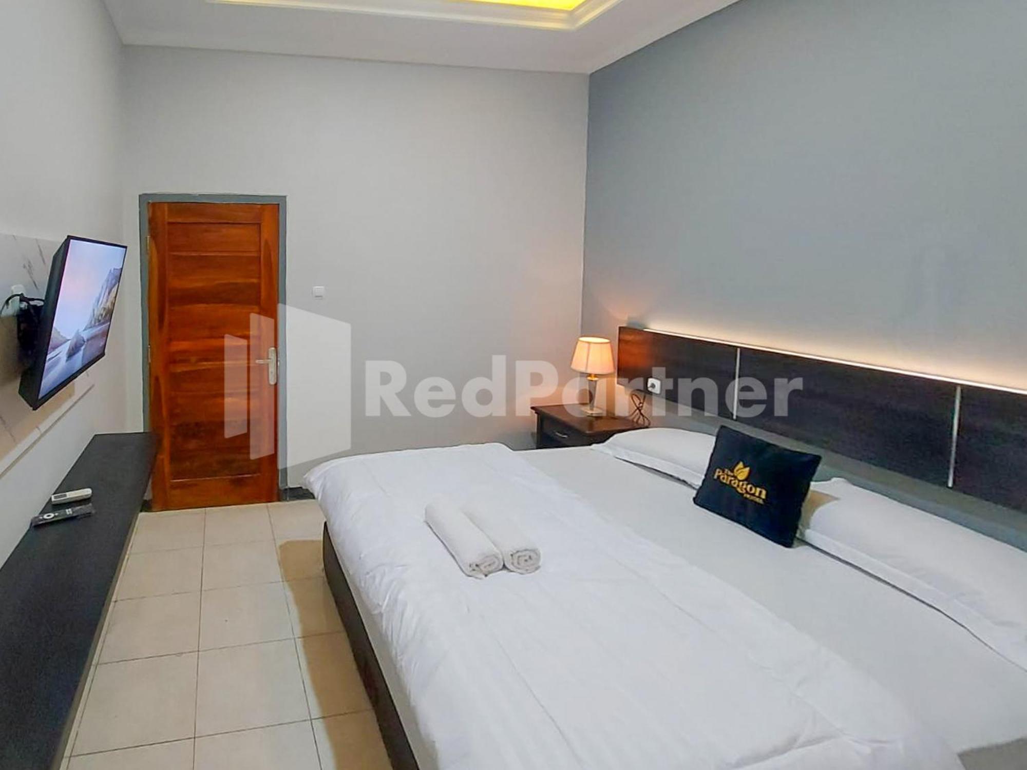 The Paragon Hotel Cilacap Redpartner Exteriör bild