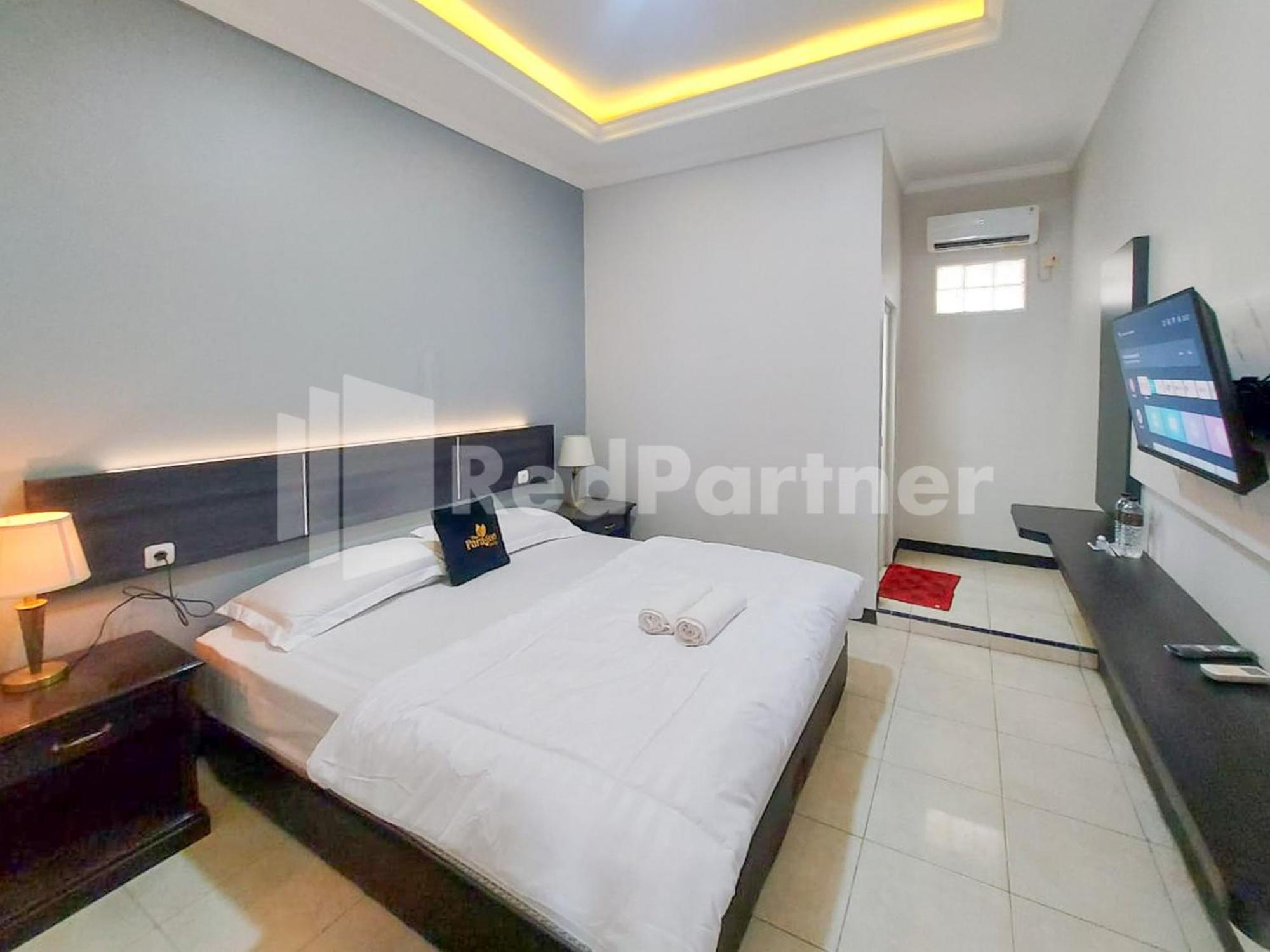 The Paragon Hotel Cilacap Redpartner Exteriör bild